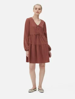 Mini Robe à Smocks Avec Col En V Et Liens à Nouer|Primark Online