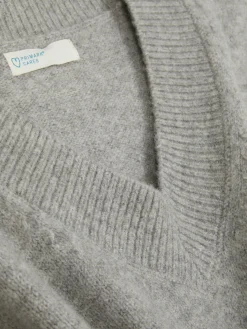 Pull Col V|Primark Clearance