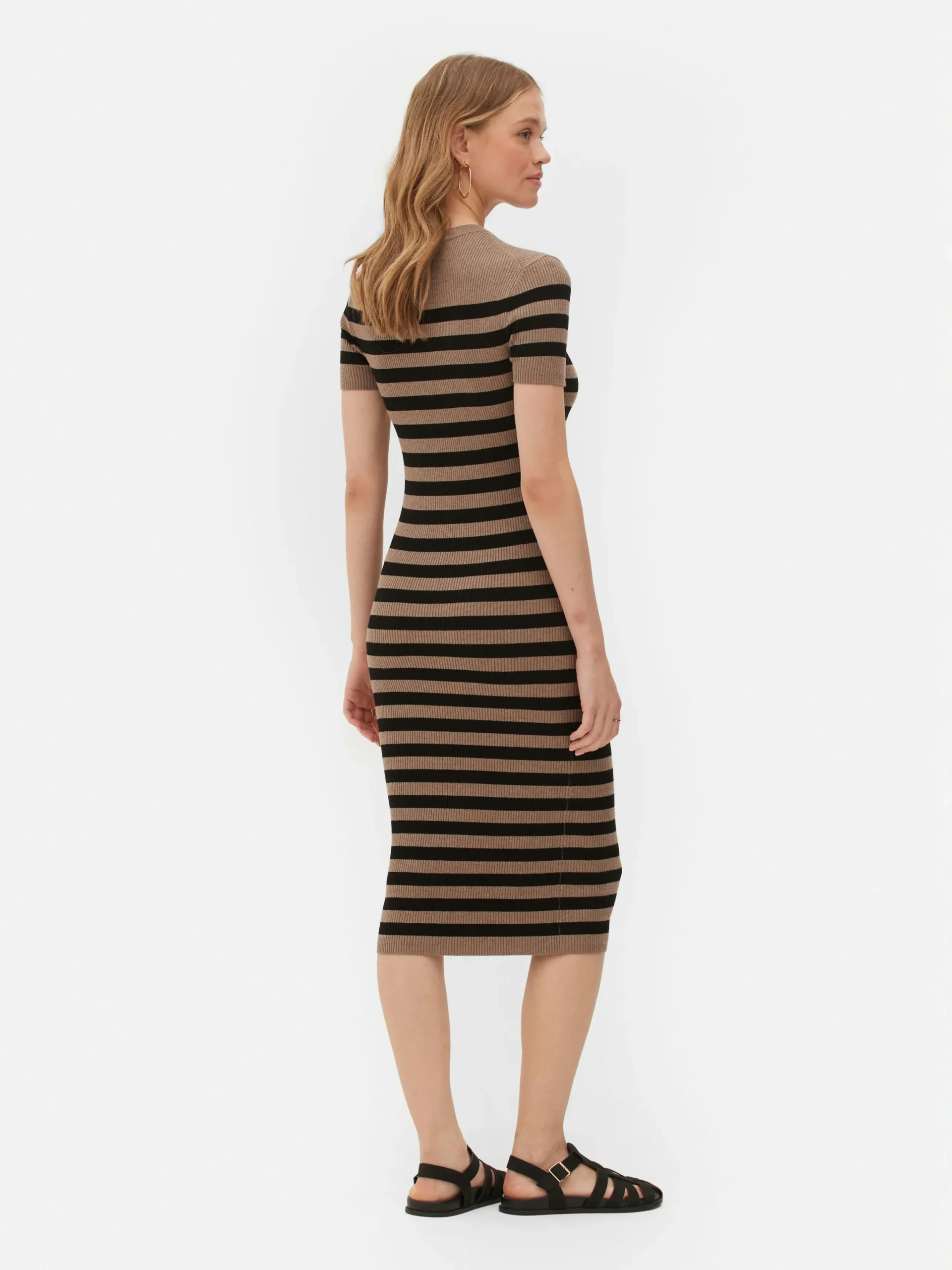 Robe-pull Mi-longue à Manches Courtes|Primark Online